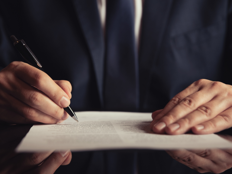 What to Expect When Hiring an Immigration Lawyer in Overland Park